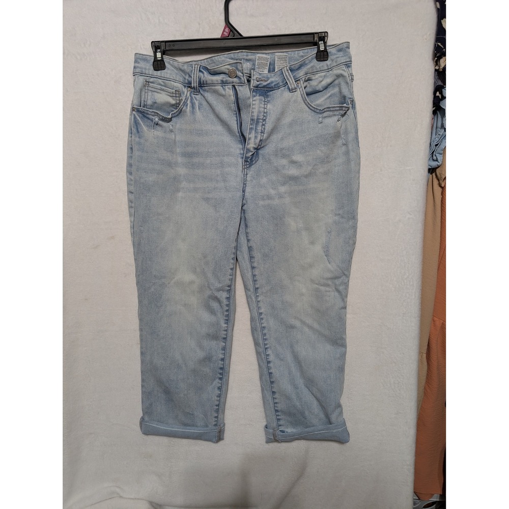 Time and Tru Womens High Rise Light Wash Distressed Cropped Jeans Size 16
